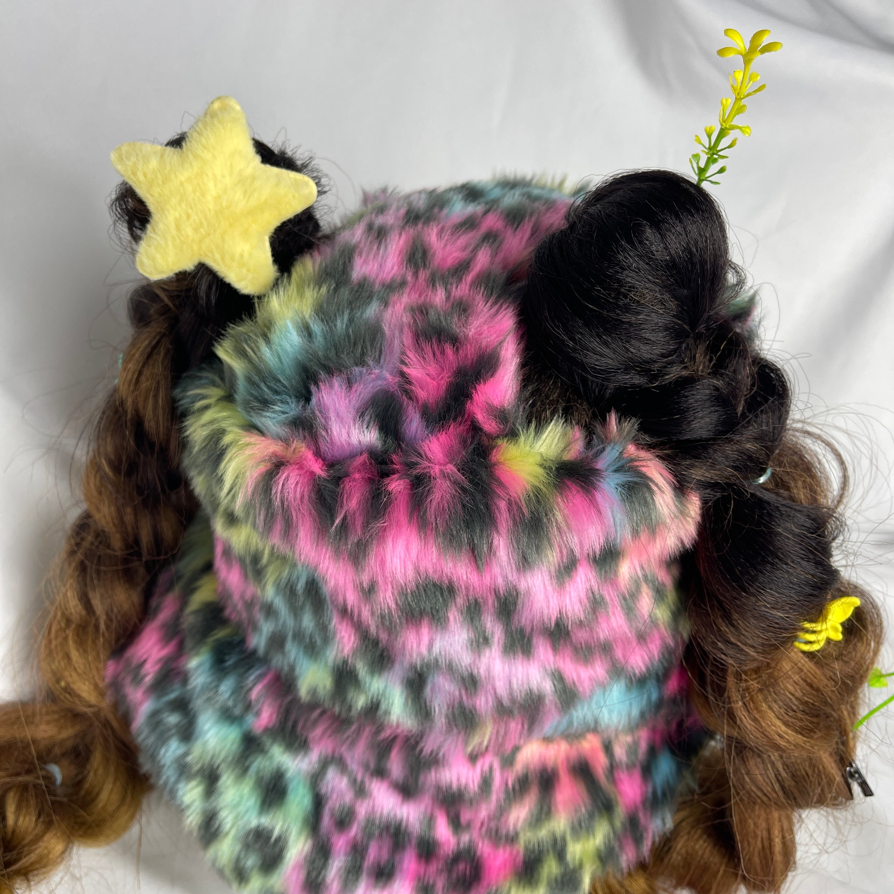 Jungle Jolt Fur Bucket